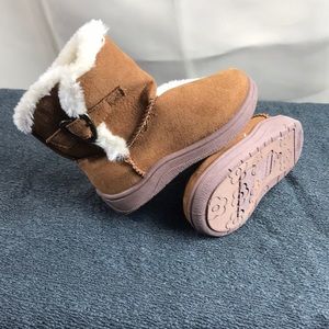 Warm and furry slip on winter toddler  boot size 4